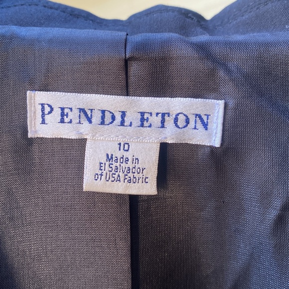 Pendleton Black Ladies Blazer - Picture 2 of 5